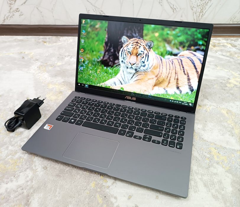 Ноутбук ASUS Современный 2020г.в.