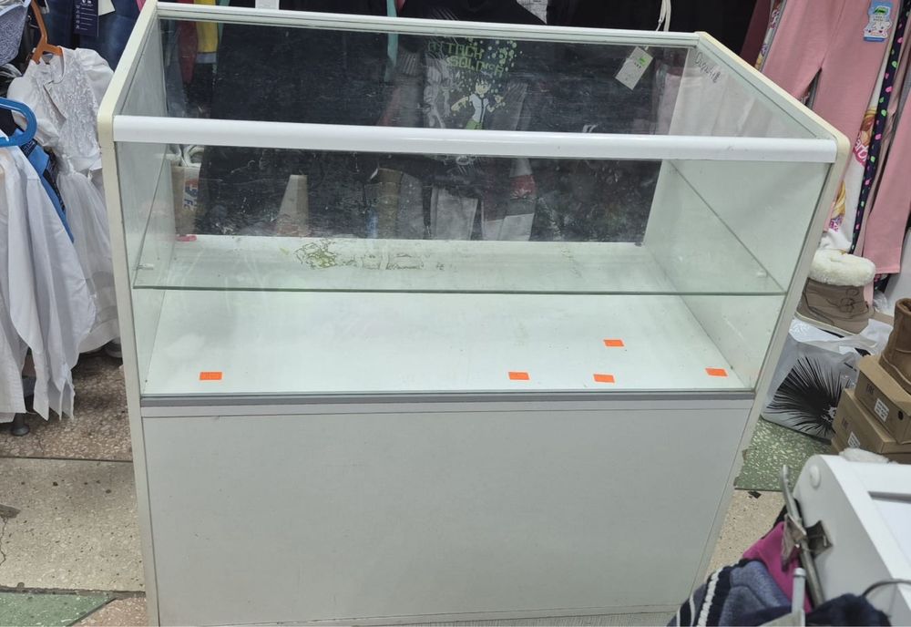 Витрина стол для торговли