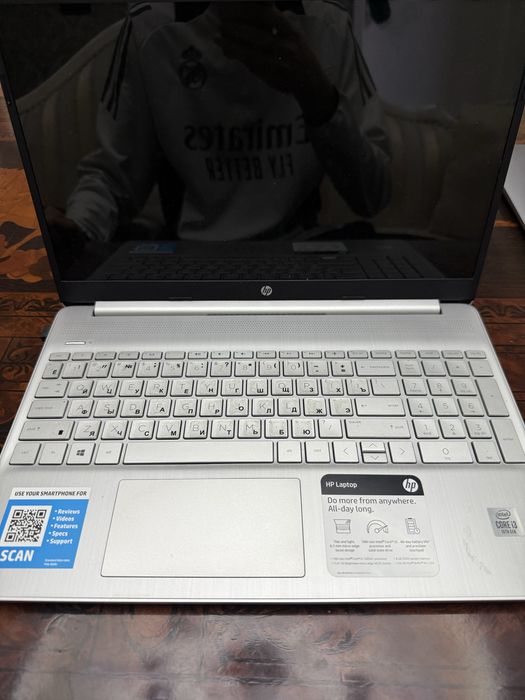 Ноутбук HP Core i3 15.6 Дюйм