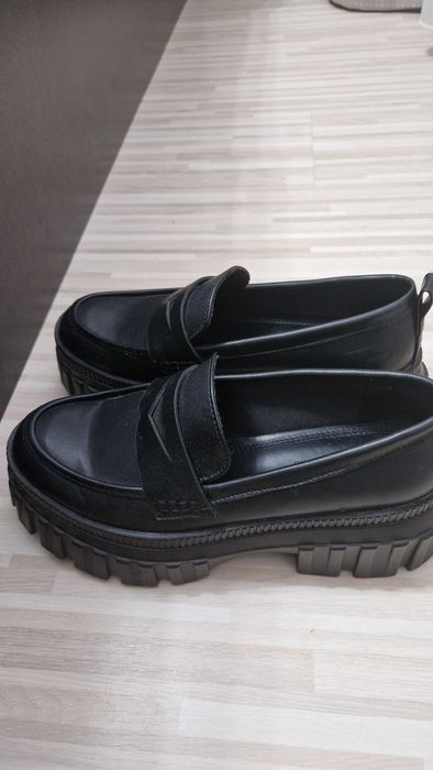 Stradivarius Segunda Mano Mocasines - black