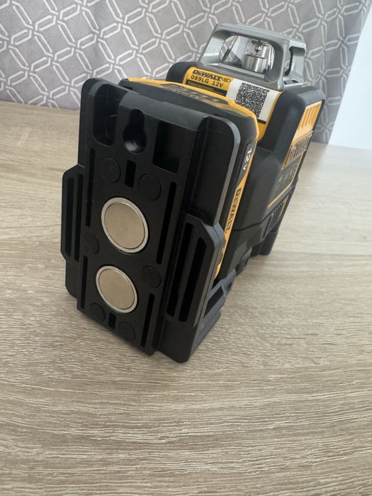 Nivela DeWalt 360 12V 2AH NOUA