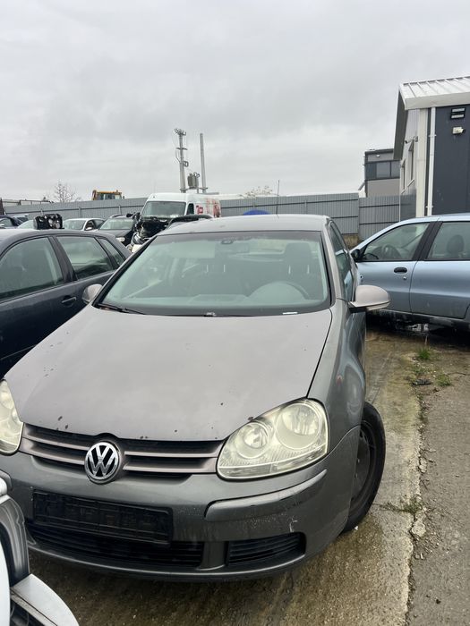 Vand bara fata capota usi haion motor cutie viteza  vw golf 5