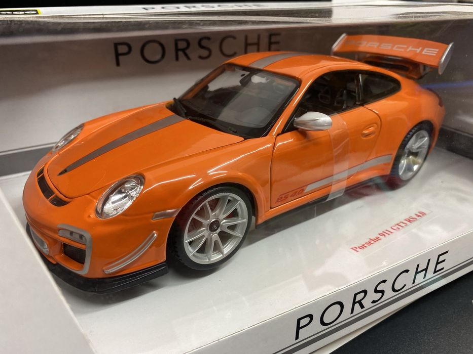 PORSCHE 911 GT3 RS 4.0 machetă auto scara 1:18 BBURAGO