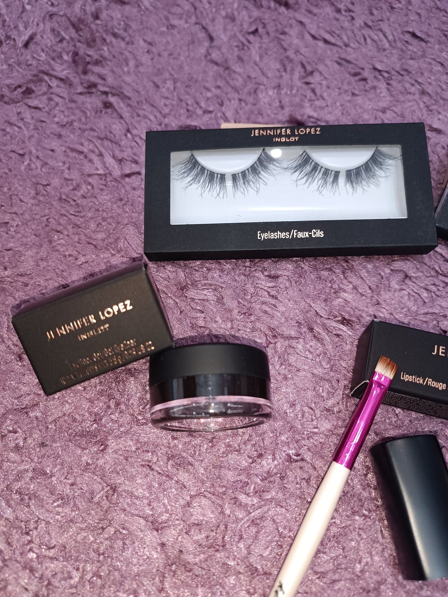 Гримове на Jennifer Lopez за INGLOT