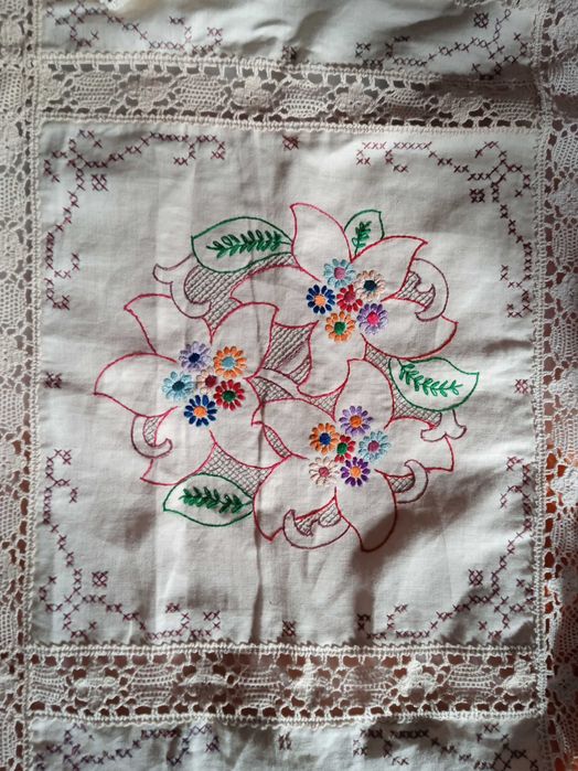 Покривка ръчно изработена 164*125 см Нова