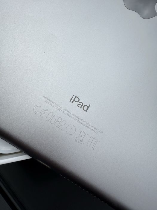 Ipad 5th generation wifi cellular 32gb