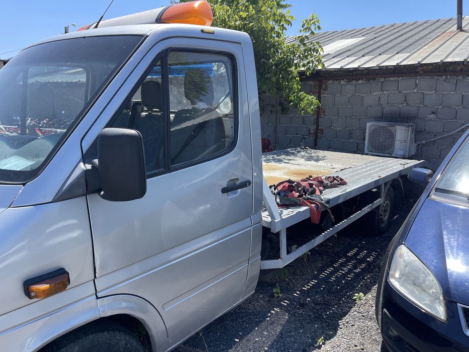 Mercedes-Benz Sprinter Autoplatforma