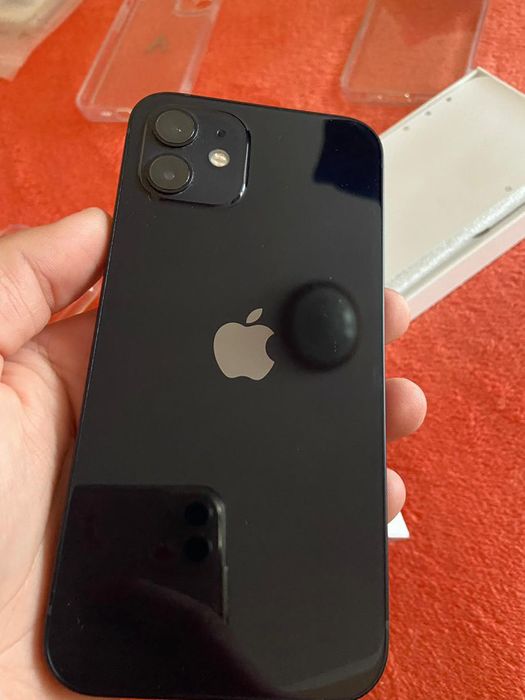 Vând Iphone 12,64gb!