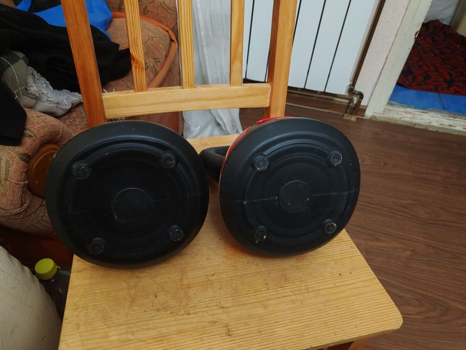 Se vând 2 gantere de 6 kilograme fiecare