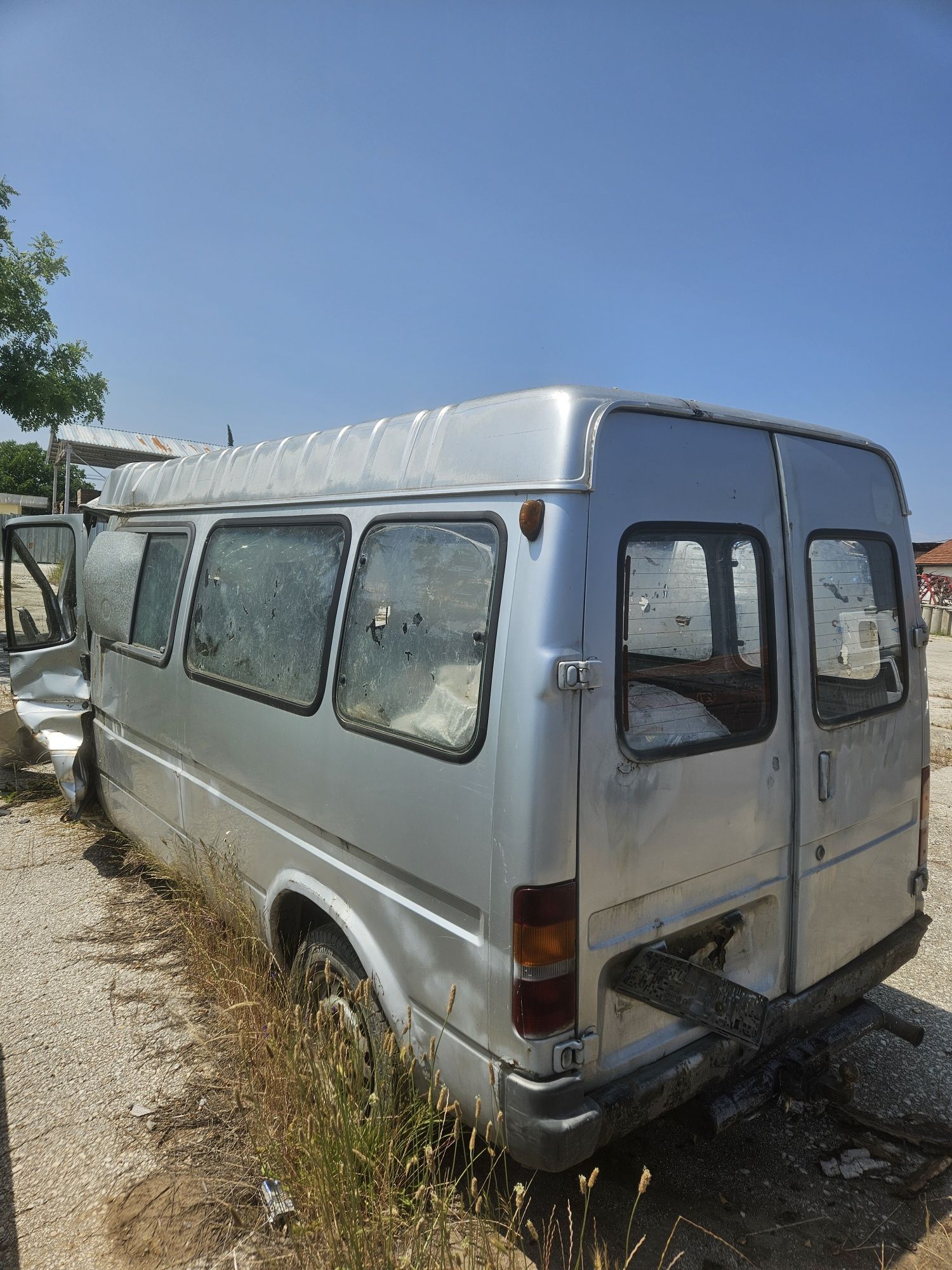 Ford Transit 2.5 td на части или цял