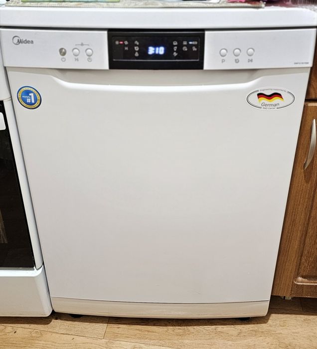 Посудомоечная машина Midea DWF12-7617QW