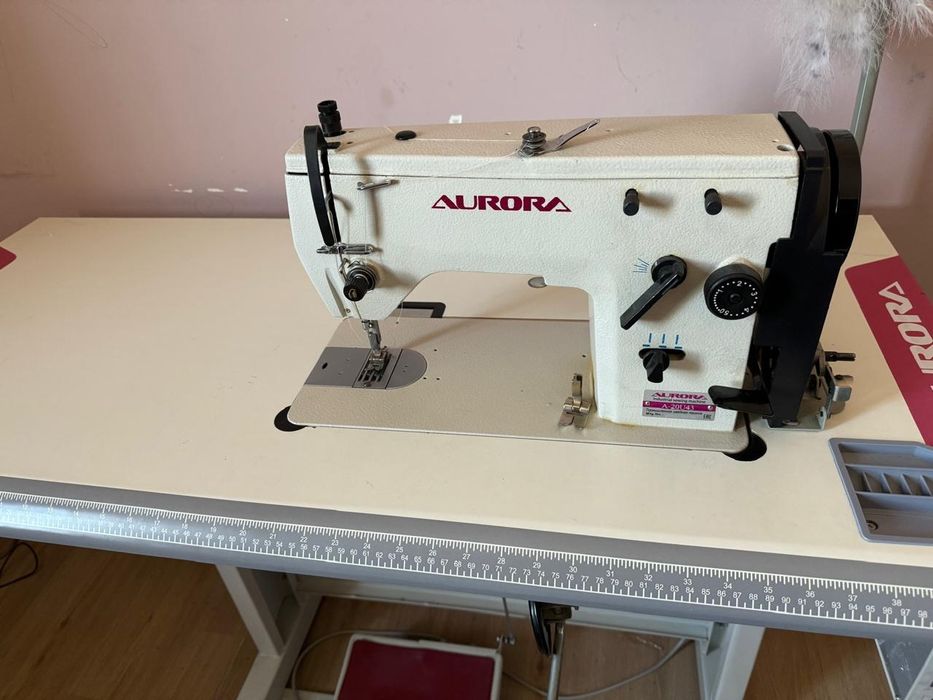 Продается швейная машина