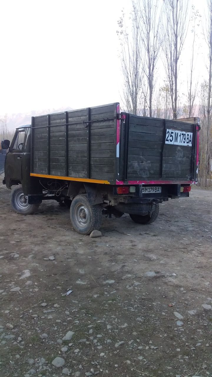UAZ  sro‘chna sotiladi holati yaxshi arzon narxda