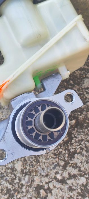 Спирачна помпа w212