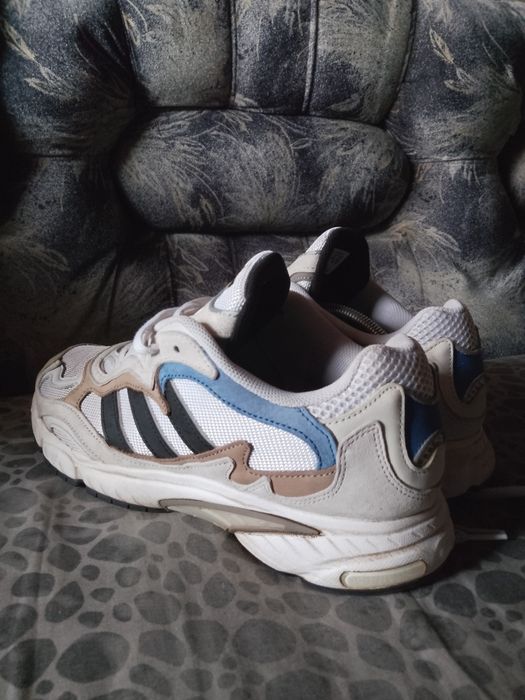 Маратонки Adidas 46 номер