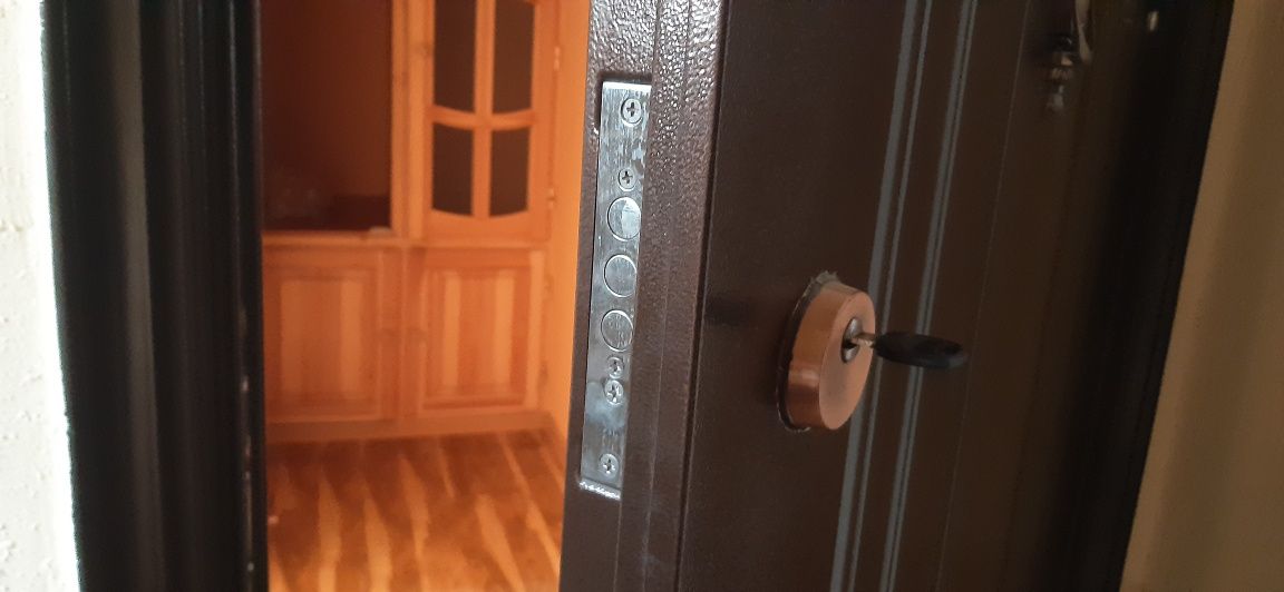 2 xona 3 xona qilingan uy ijaraga beriladi