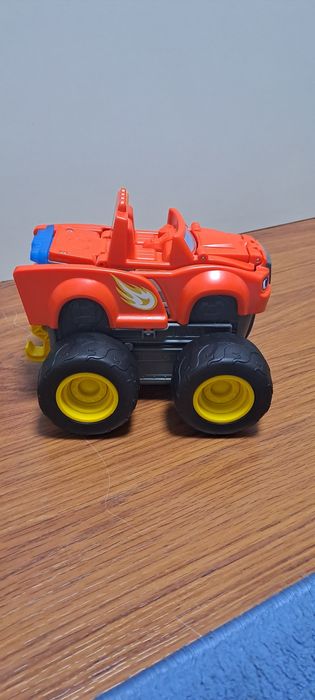 Blaze Monstertruck Towtruck