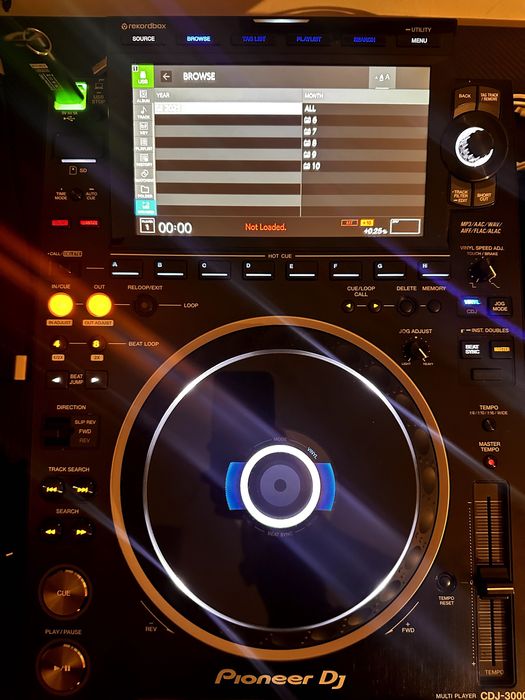 2 броя Pioneer CDJ-3000 с два броя Decksaver