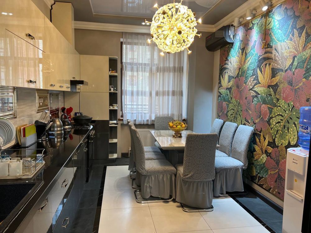Новостройка Parisien Golden House 4 комнатная 4 этаж, 134м2. Авторская