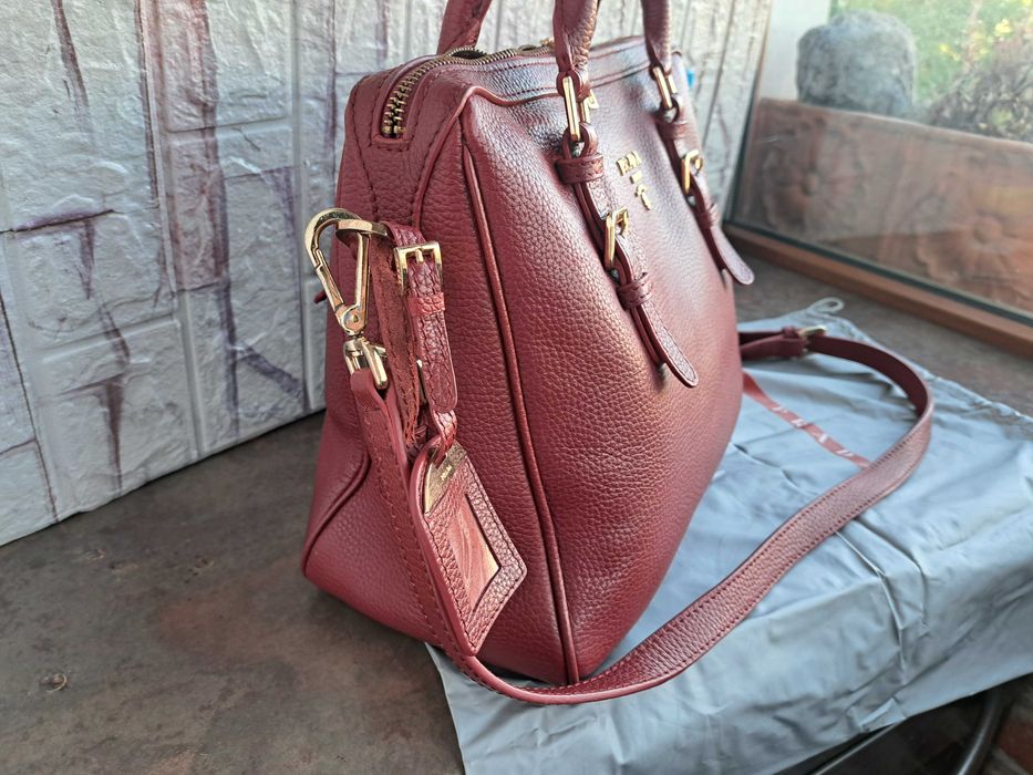 дамска чанта,PRADA тъмно червена чанта-естествена кожа