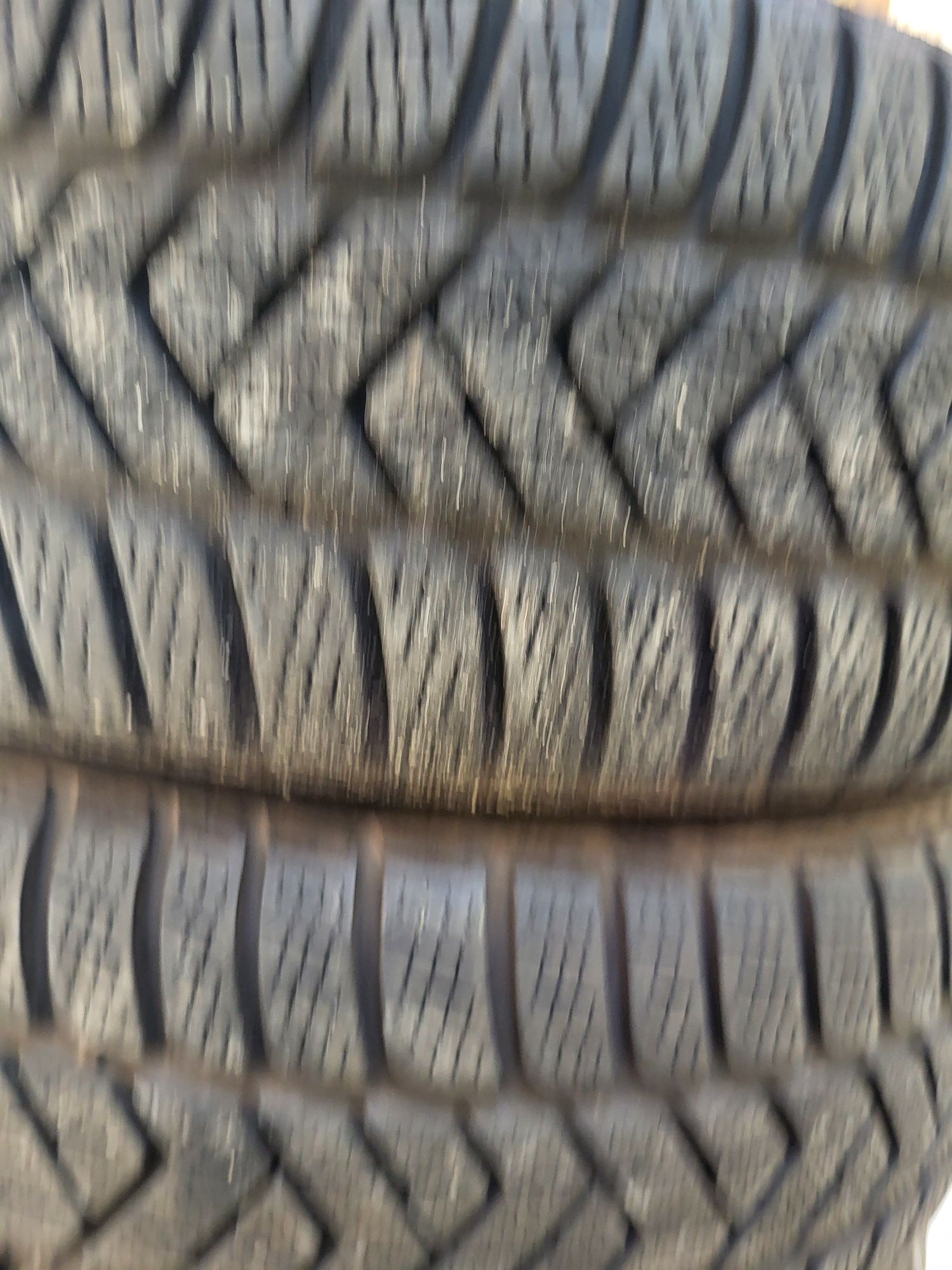 4 бр зимни 225/55/17 Pirelli
