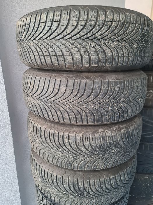 Vand jante 4x100 pe 15 echipate cu anvelope iarna 195/65/15 dot 2022