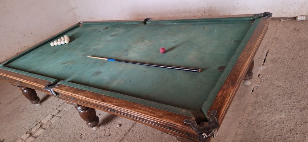 Бильярд стол сотилади