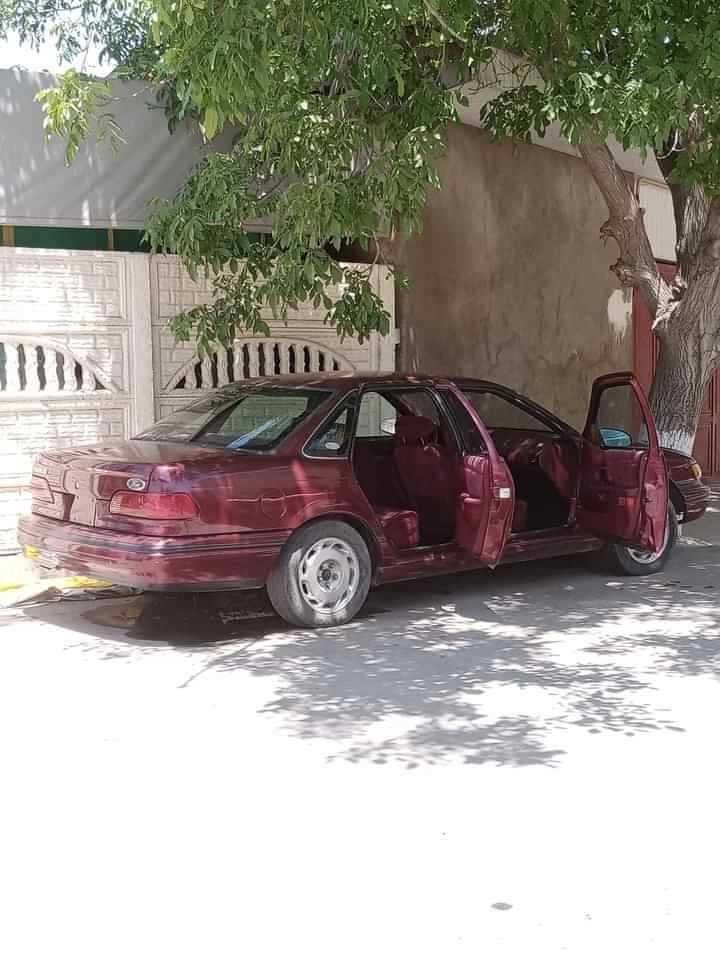 Ford Taurus 1992 г.