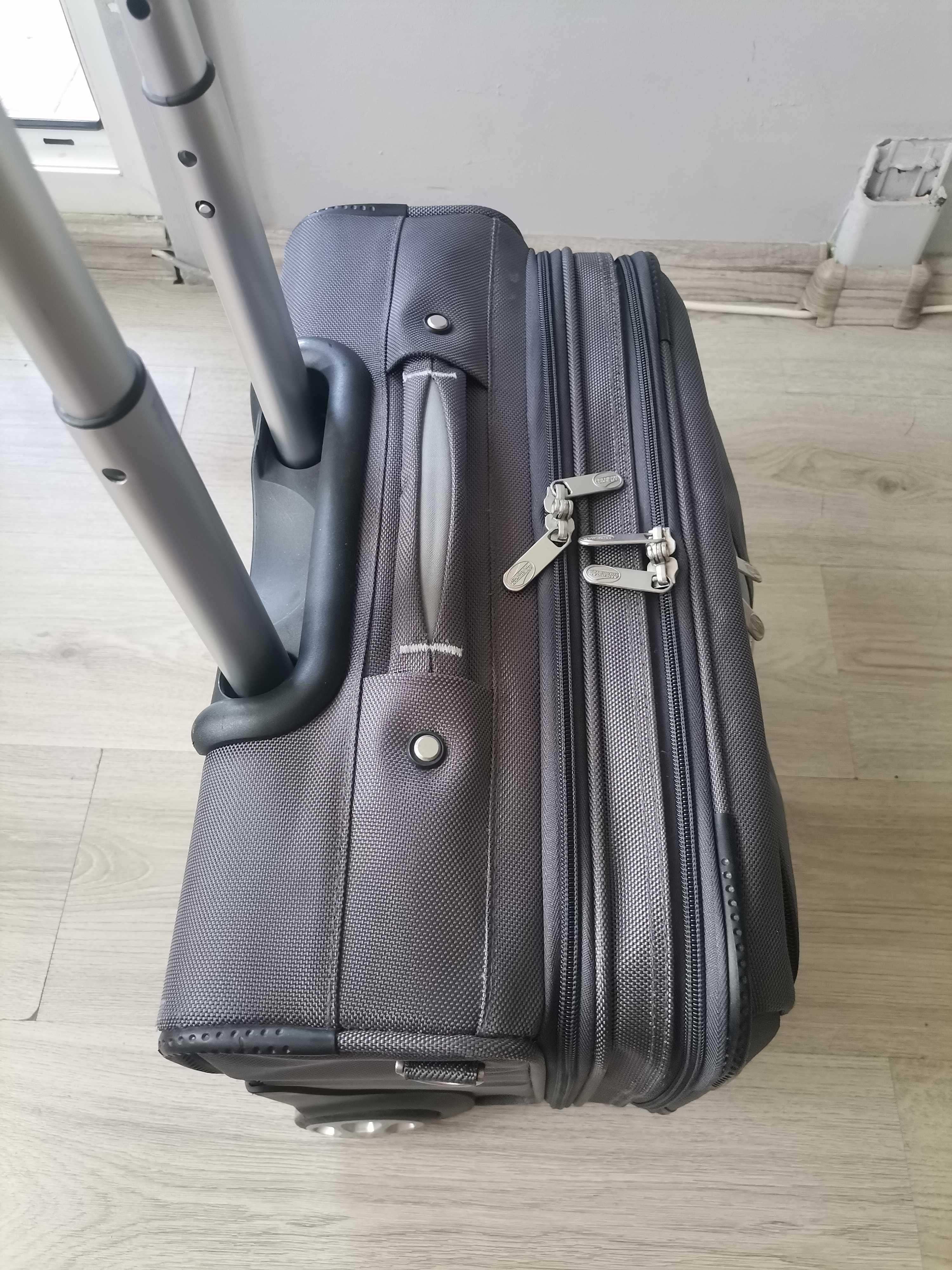 Чанта за ръчен багаж american tourister