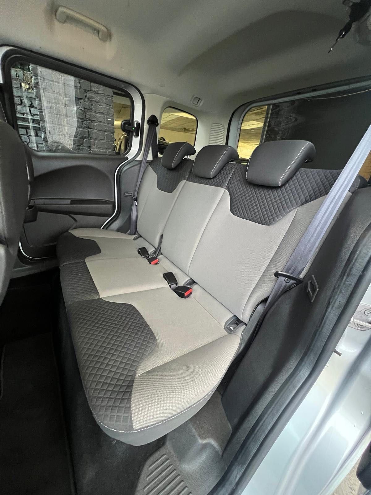 Ford Tourneo Courier 1.5 TDCi двигател XVCC, 95 кс., 5 ск., 48 000 км.