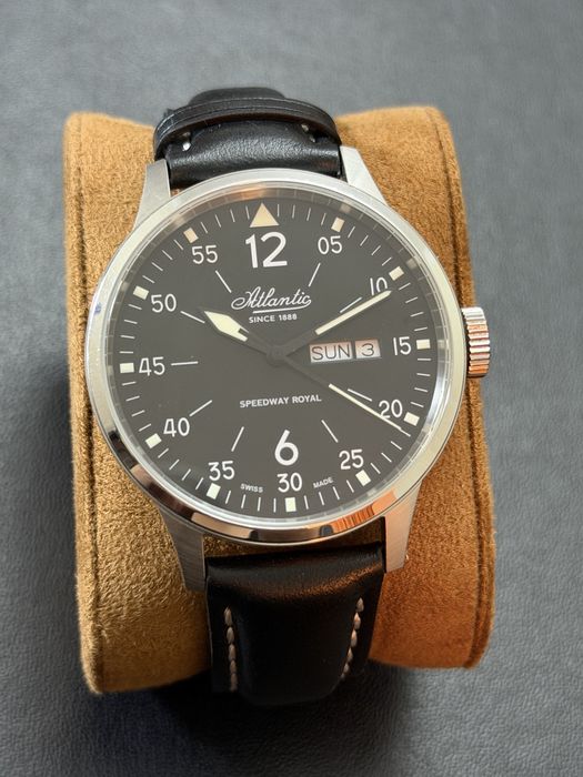 Продам оригинальные швейцарские часы Atlantic Speedway