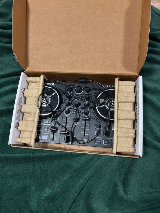Consola DJ Numark party mix mk2
