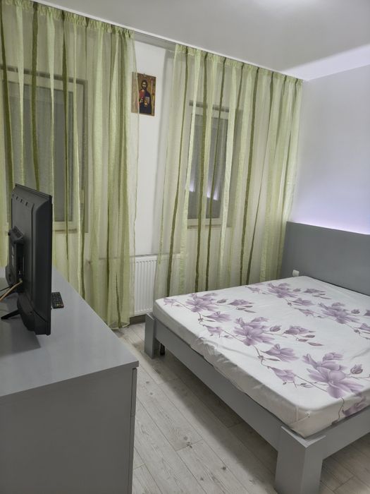 Închiriez garsonieră dubla