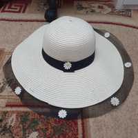 Шляпа белая солнцезащитная