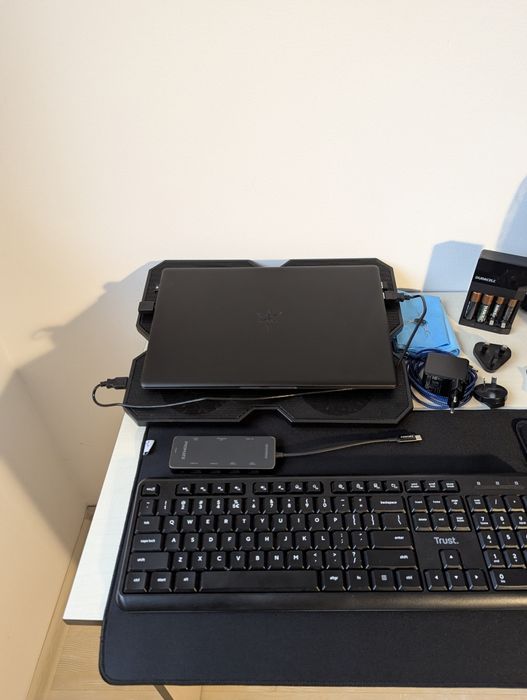 Laptop Linux Star Labs Starbook Mk V coreboot; Intel i7 16GB 512GB SSD