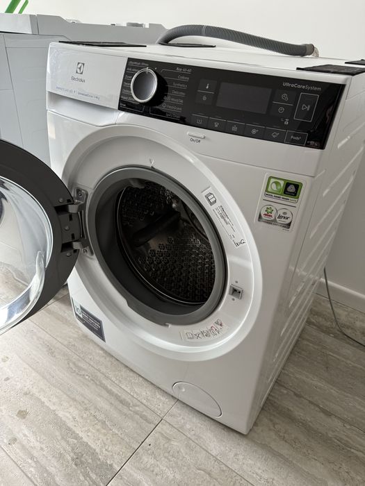 Masina de spalat rufe si uscator perfect care 800