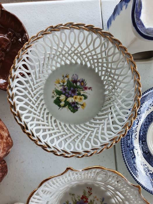 Cosulet portelan cu model floral