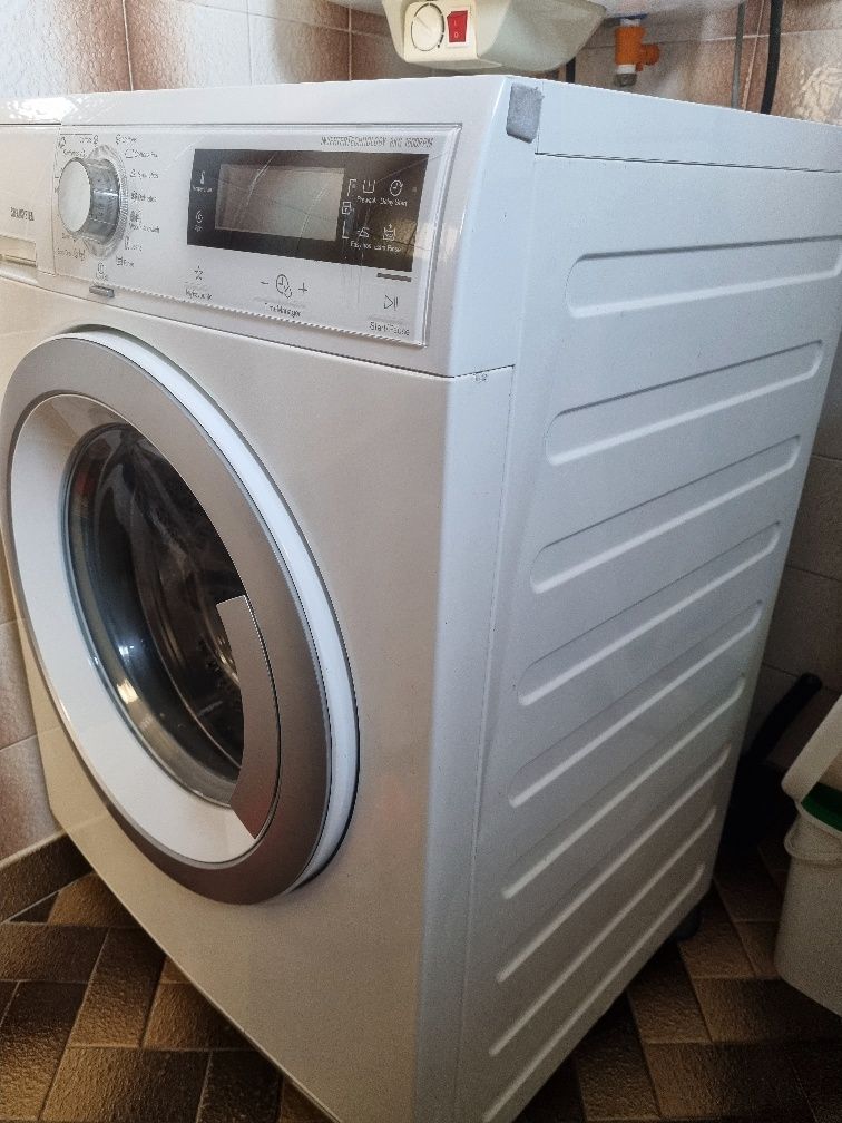 Продавам Пералня Electrolux - 8кг