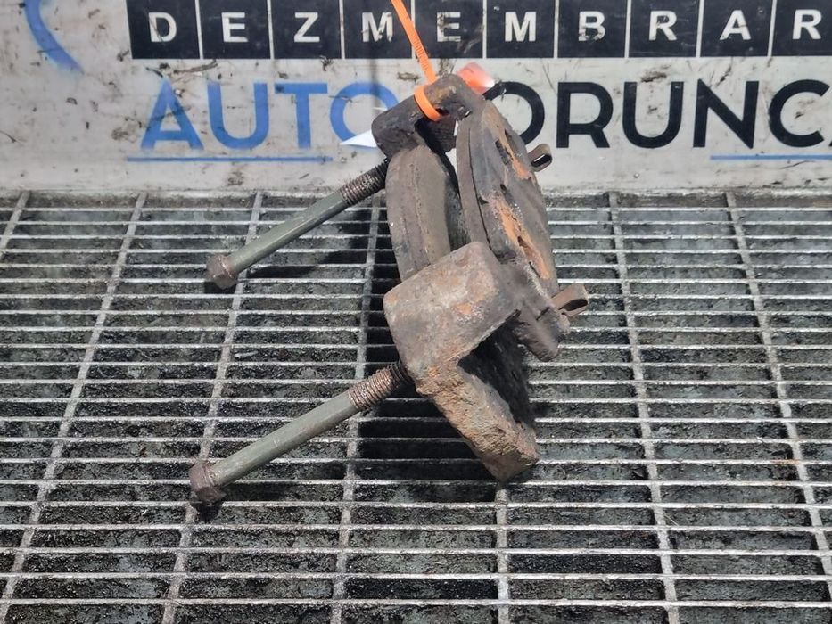 Suport etrier dreapta fata Suzuki Jimny 1.3 1998 - 2005 Manuala 5 Trepte SUV 2 Usi (1260)