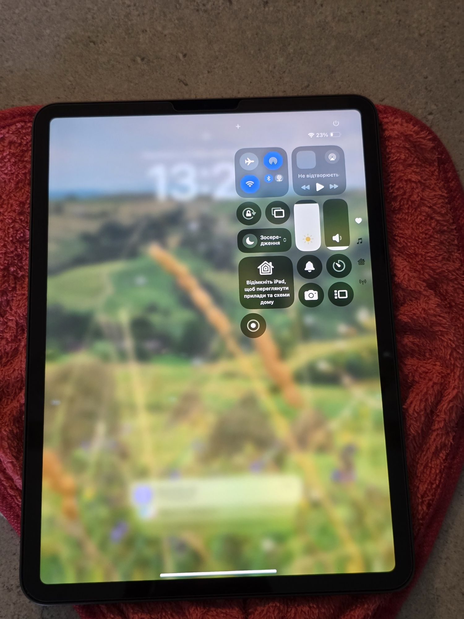 Продавам IPAD 11 PRO! 128gb