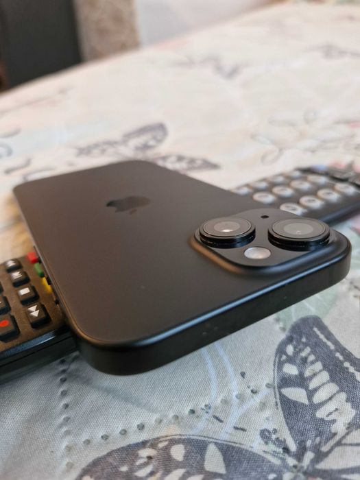 Iphone 15 128 GB като нов