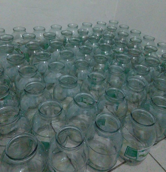 2 литровый банка продаётся