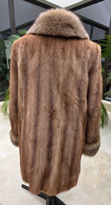Haină eleganta blană naturală de nurcă cu guler vulpe argintie – m46
