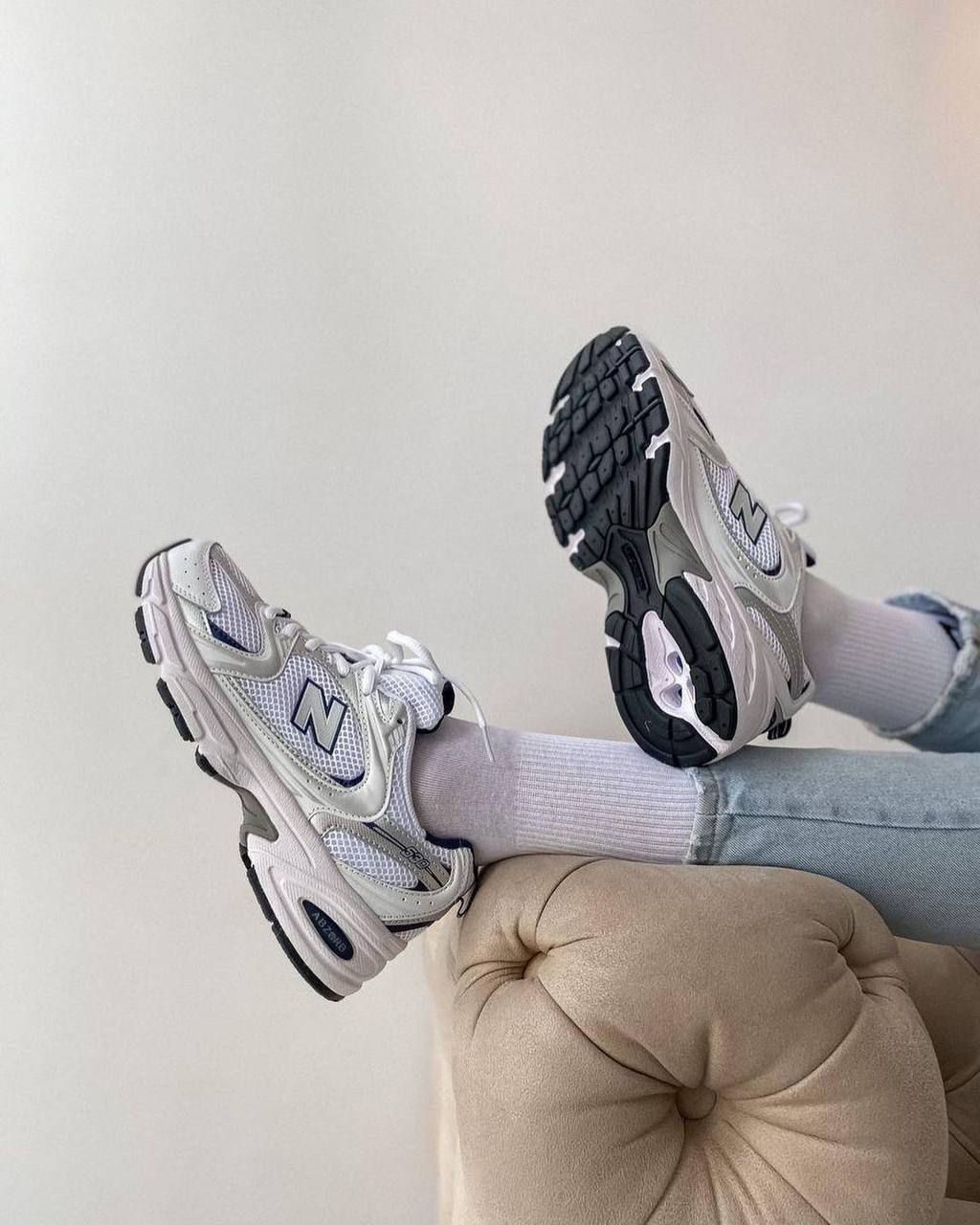 New balance 530 .