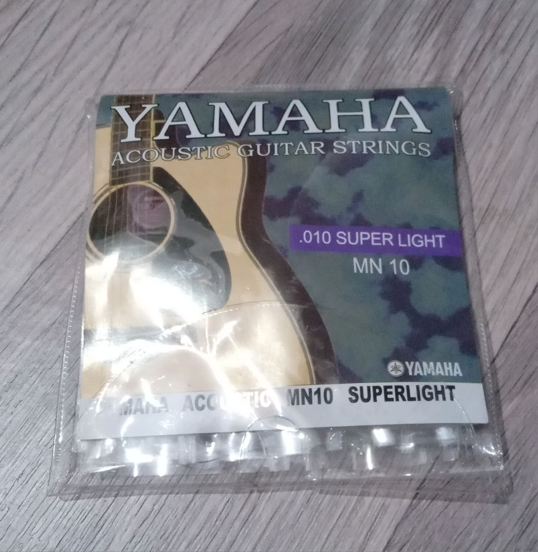 Продам гитару состояние отличное