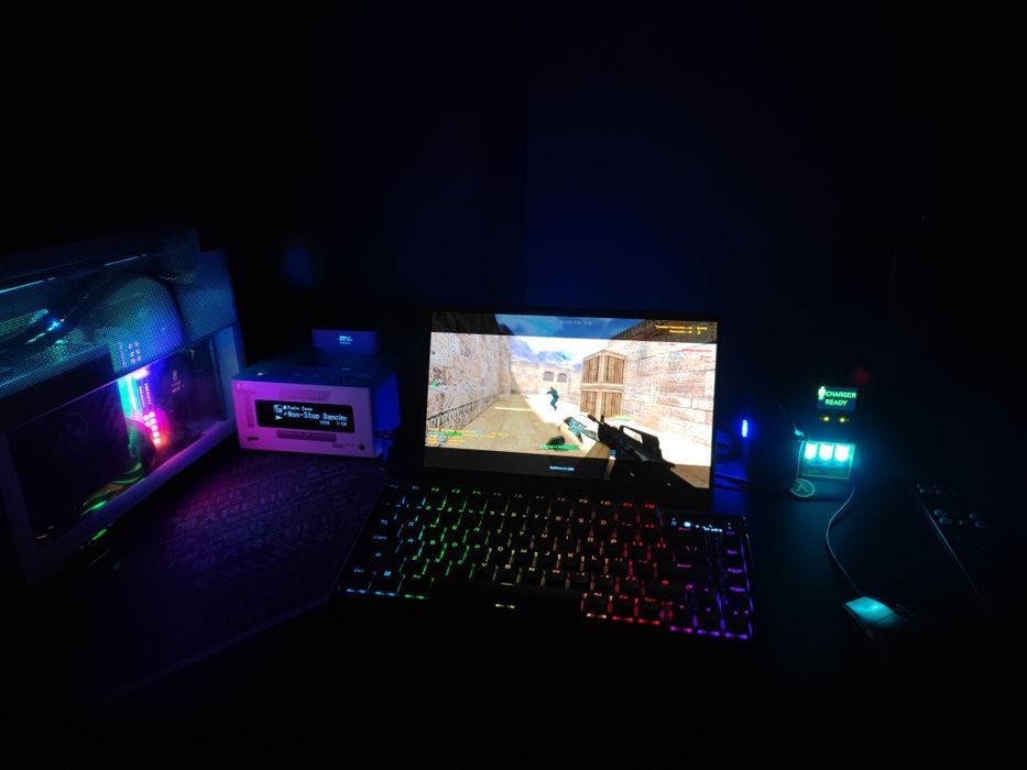 Monitor OLED Gaming 13.3 FullHD Touchscreen Portabil, impecabil, cutie