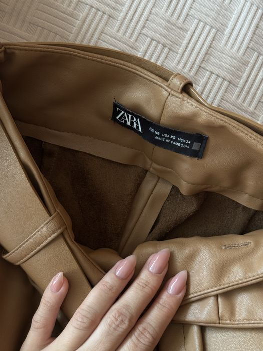 Кожен панталон Zara XS