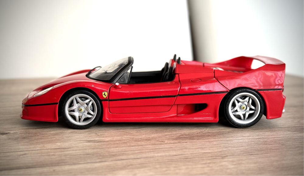 Macheta 1:18 Ferrari F50 Maisto