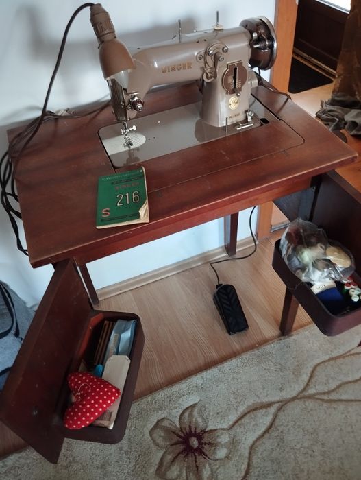 Mașină de cusut singer electrică