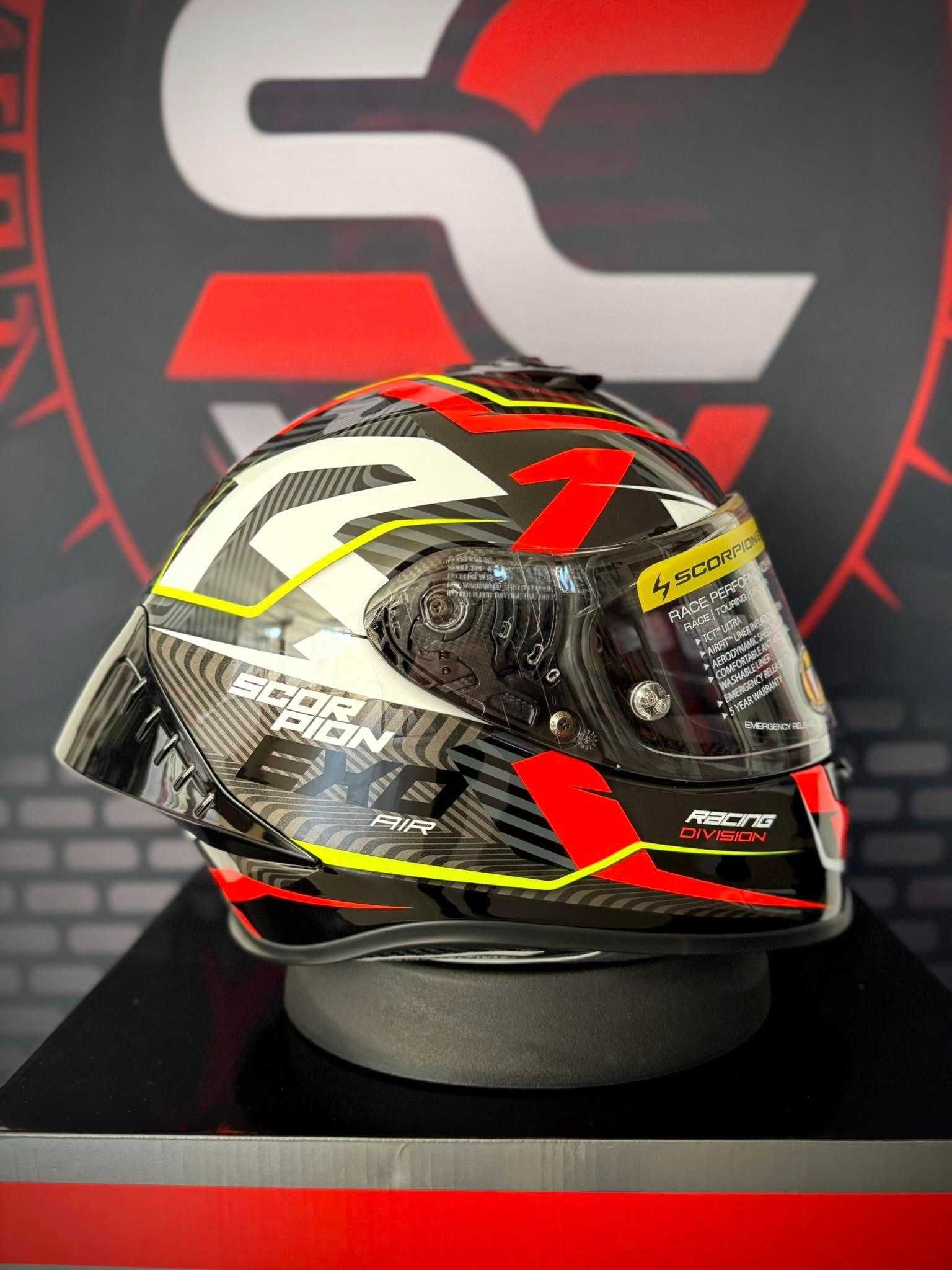 НОВА Каска SCORPION EXO-R1 EVO AIR Black-Red-Neon Yellow Размер М